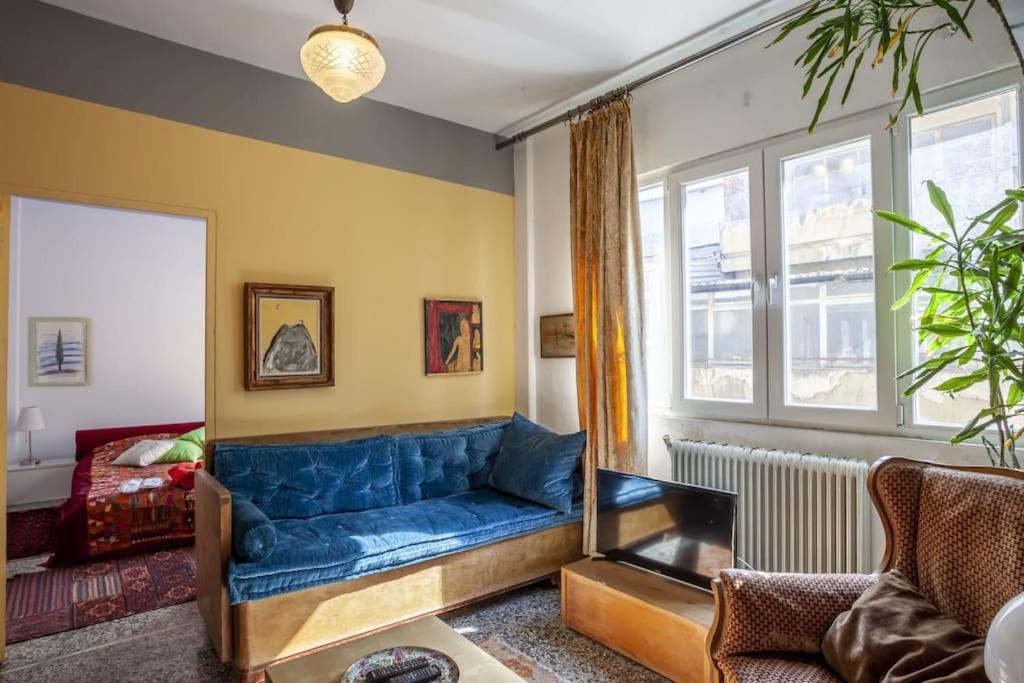 Greek Retro Decor & Wesanderson'S Movies Design Thessaloniki Exterior photo